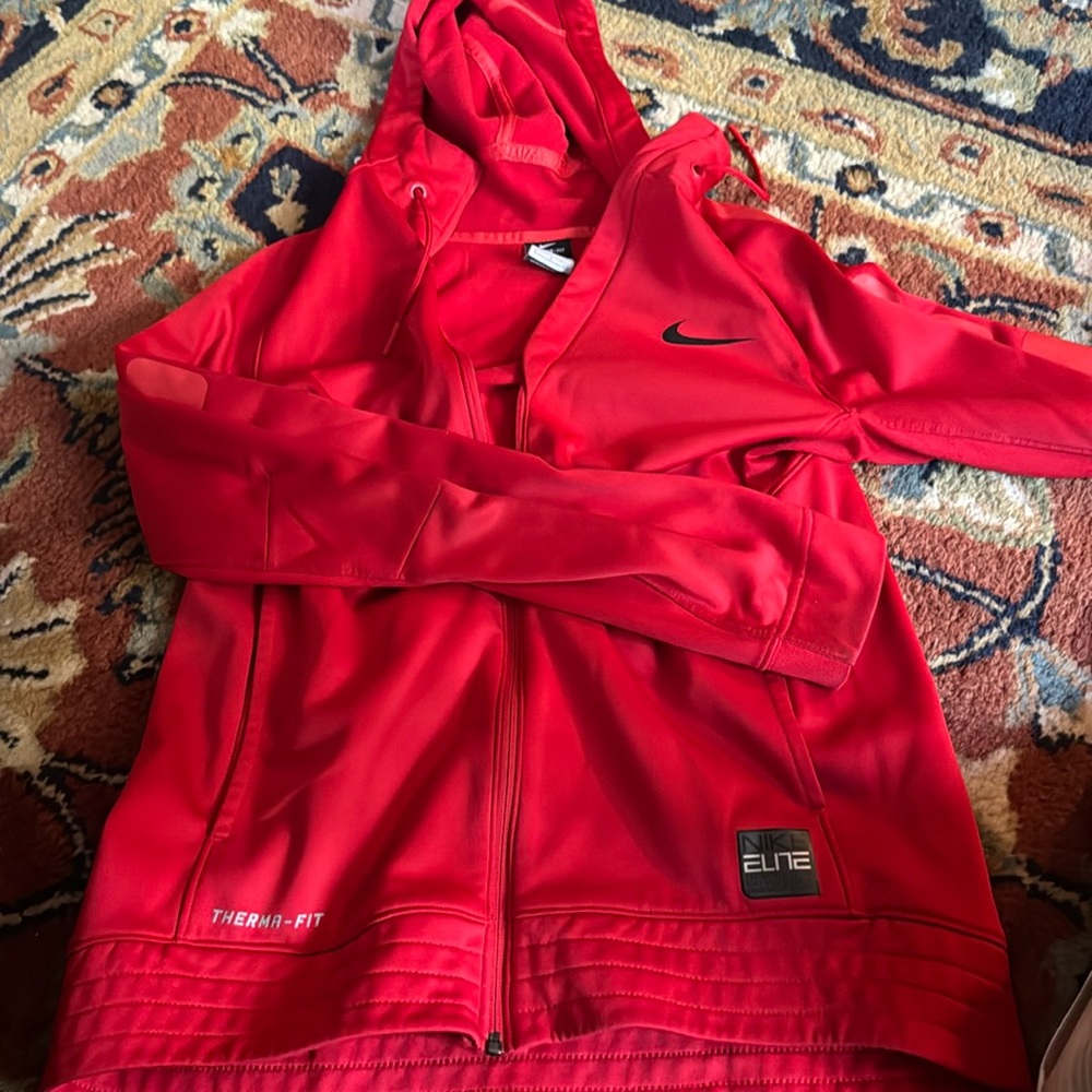 Nike Elite Men’s Small Basketball Warm Up In Red